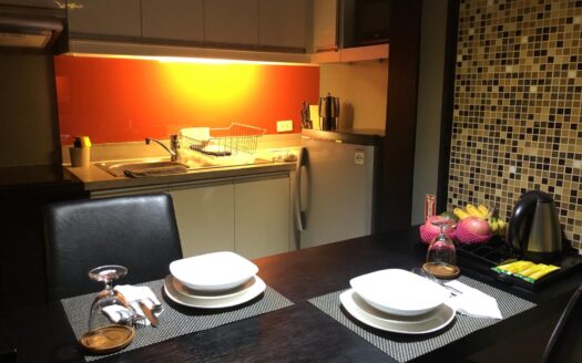 Urban Chic: Fully-Furnished 1BR Unit, KL Tower, Makati City | ₱8.5M
